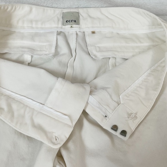 Ecru Straight Leg Mid Rise Crop Ankle Pants Solid White Button Accent Size 8 - Picture 5 of 8